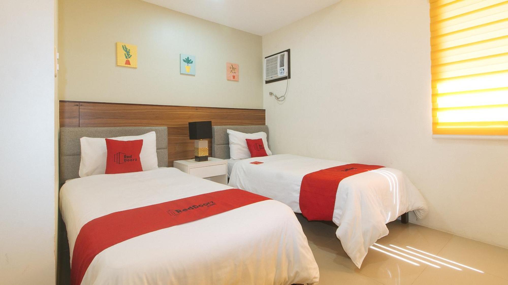 Reddoorz @ Leoncia Apartelle Mandawe Exterior foto