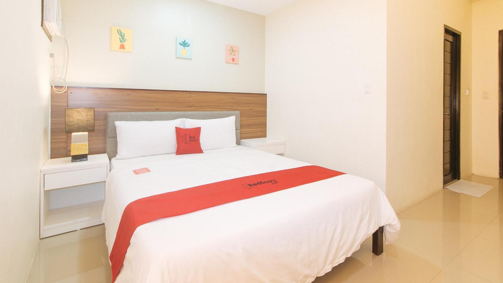 Reddoorz @ Leoncia Apartelle Mandawe Exterior foto