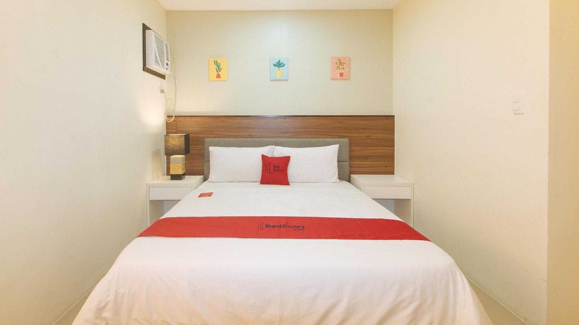 Reddoorz @ Leoncia Apartelle Mandawe Exterior foto