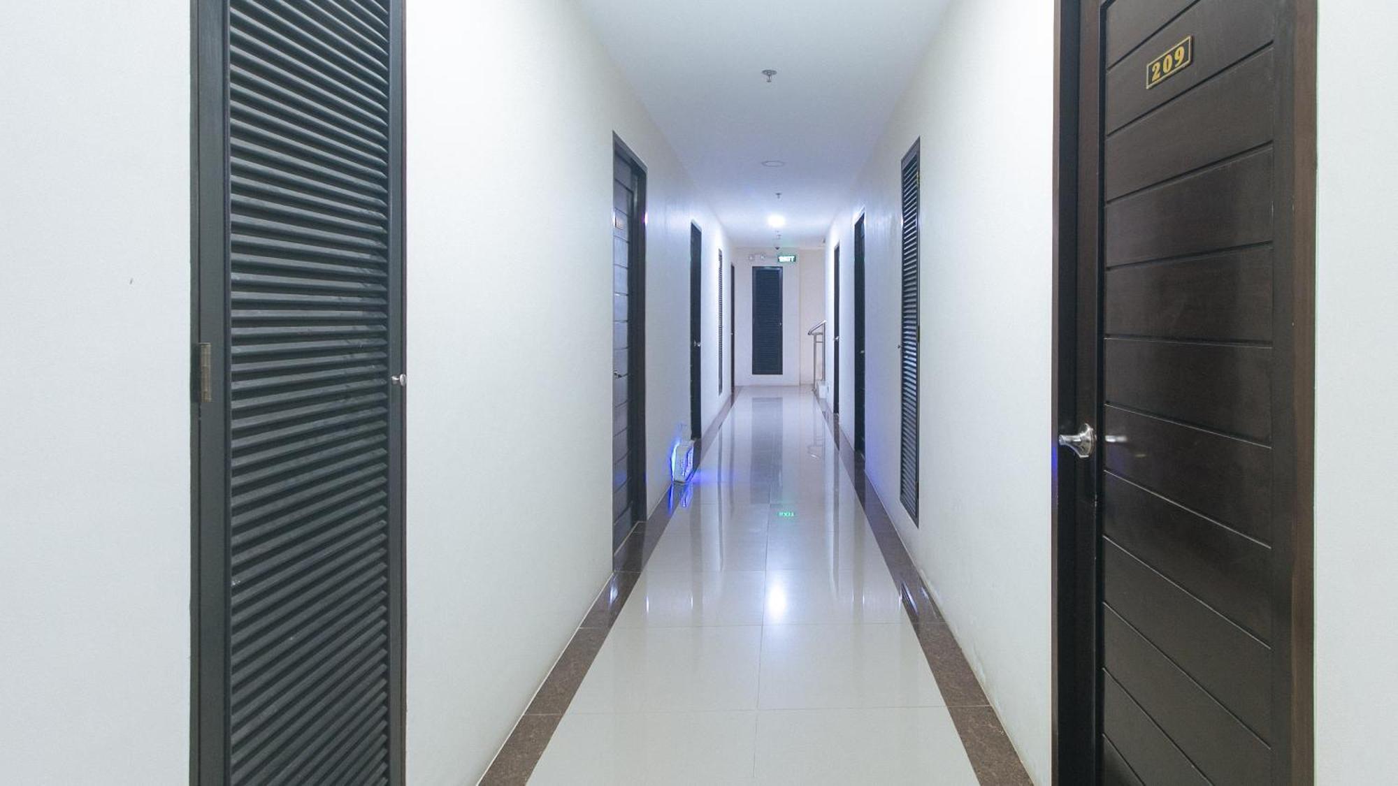 Reddoorz @ Leoncia Apartelle Mandawe Exterior foto