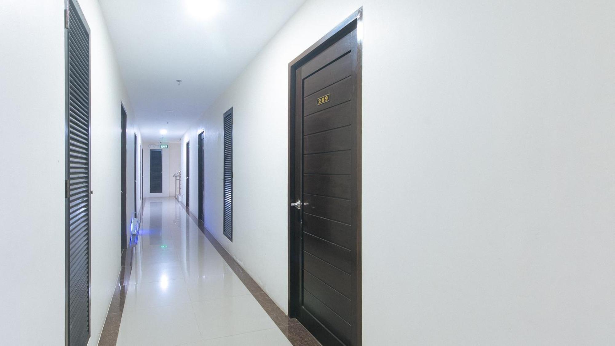 Reddoorz @ Leoncia Apartelle Mandawe Exterior foto